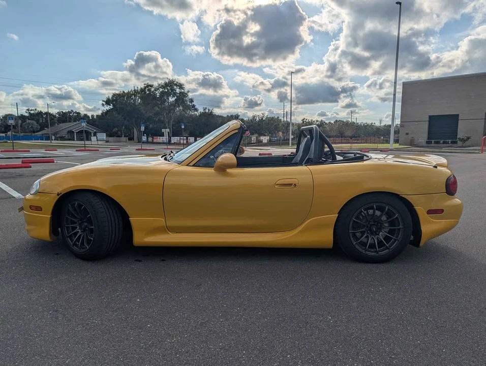 2002 Mazda NB MX-5 Miata - Image 8 of 11