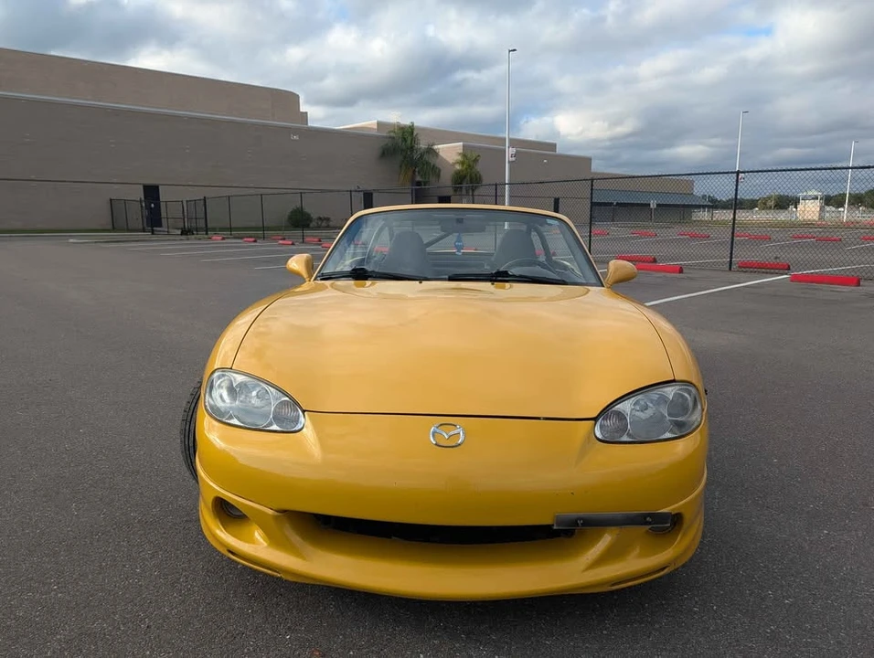 2002 Mazda NB MX-5 Miata - Image 2 of 11
