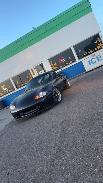 2002 Mazda NB MX-5 Miata - Image 2 of 10