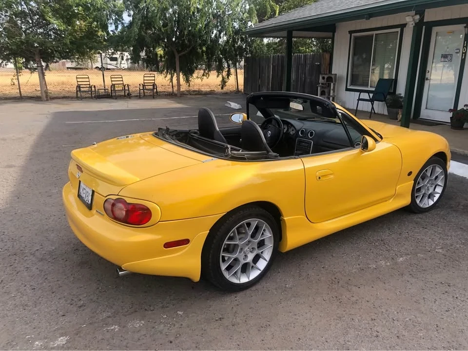 2002 Mazda NB MX-5 Miata - Image 4 of 15