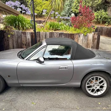 2002 Mazda MX-5 Miata SE Convertible