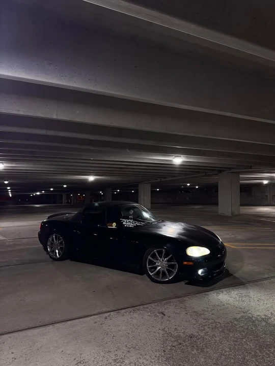 2002 Mazda NB MX-5 Miata - Image 4 of 8