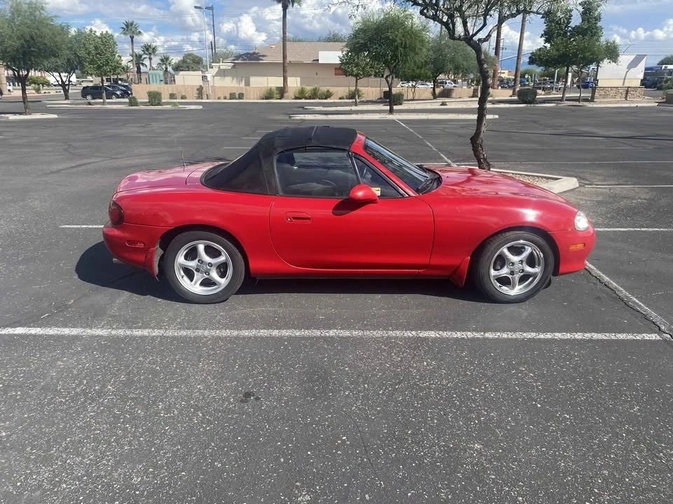 2002 Mazda NB MX-5 Miata - Image 4 of 11