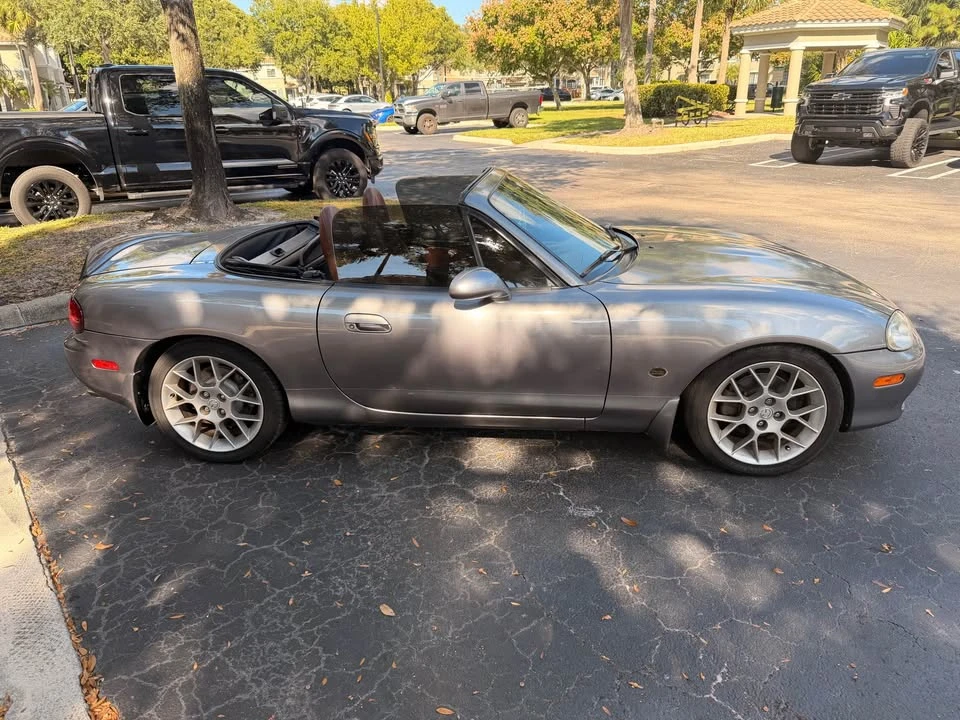 2002 Mazda NB MX-5 Miata - Image 4 of 8