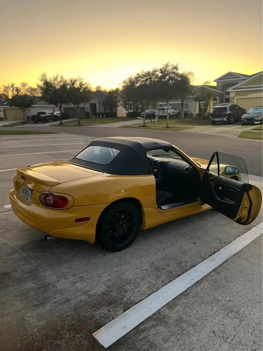 2002 Mazda NB MX-5 Miata - Image 7 of 8