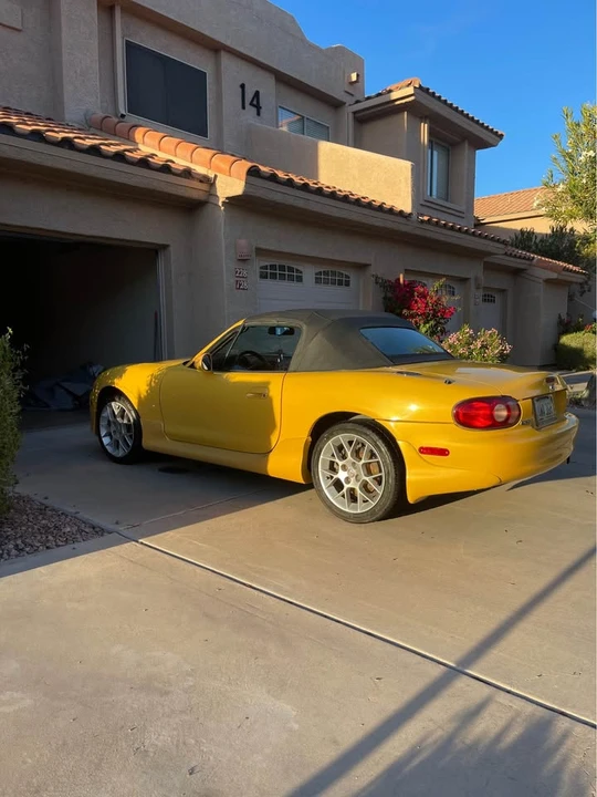 2002 Mazda NB MX-5 Miata - Image 4 of 19