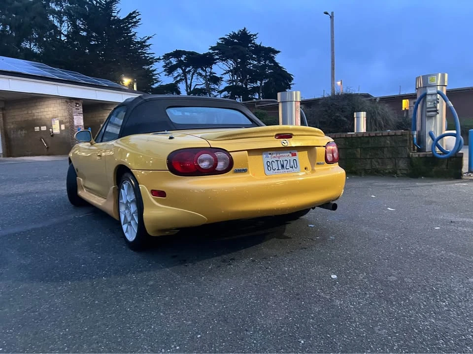 2002 Mazda NB MX-5 Miata - Image 9 of 14