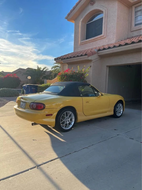 2002 Mazda NB MX-5 Miata - Image 3 of 19