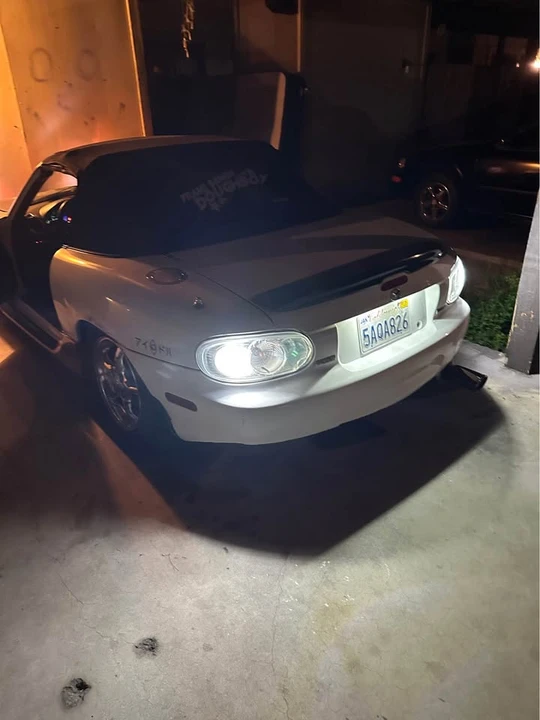 2002 Mazda NB MX-5 Miata - Image 8 of 9