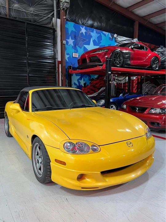 2002 Mazda NB MX-5 Miata - Image 2 of 18
