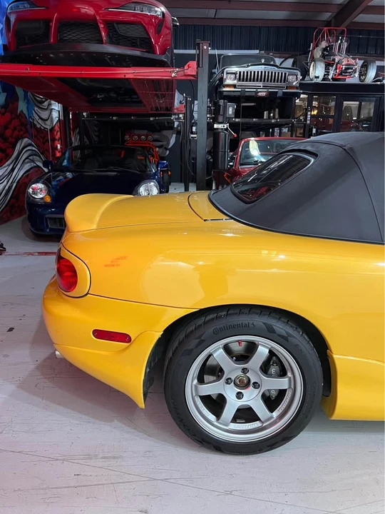 2002 Mazda NB MX-5 Miata - Image 8 of 18