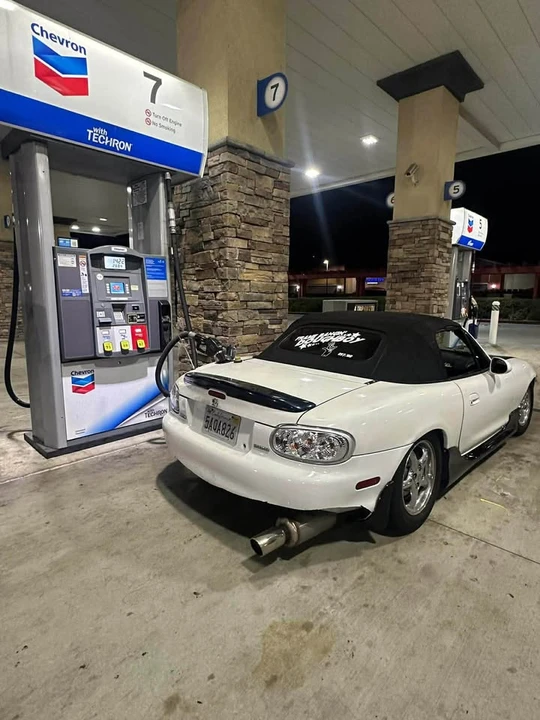 2002 Mazda NB MX-5 Miata - Image 2 of 7