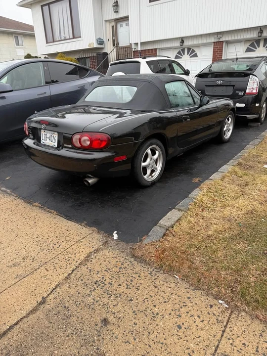 2002 Mazda NB MX-5 Miata - Image 3 of 7