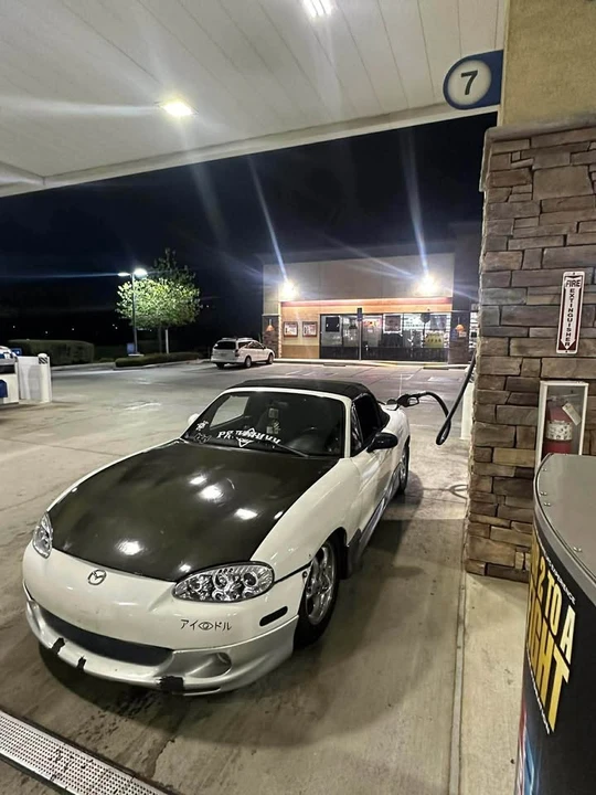 2002 Mazda NB MX-5 Miata - Image 3 of 7