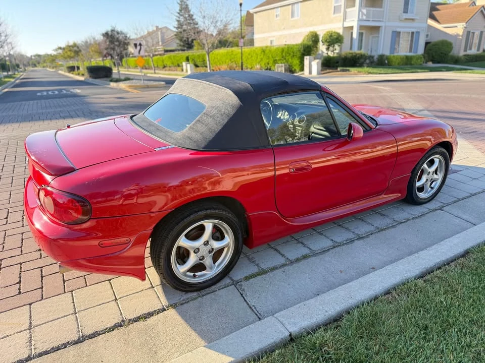 2002 Mazda NB MX-5 Miata - Image 4 of 13