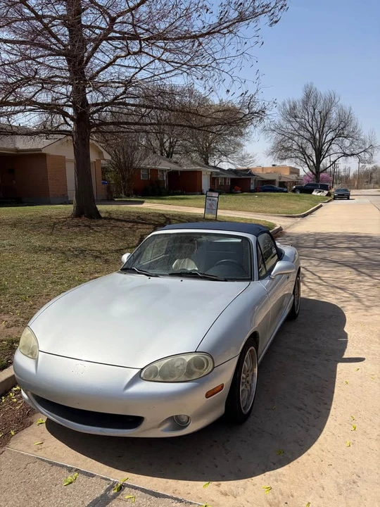2002 Mazda NB MX-5 Miata - Image 3 of 17