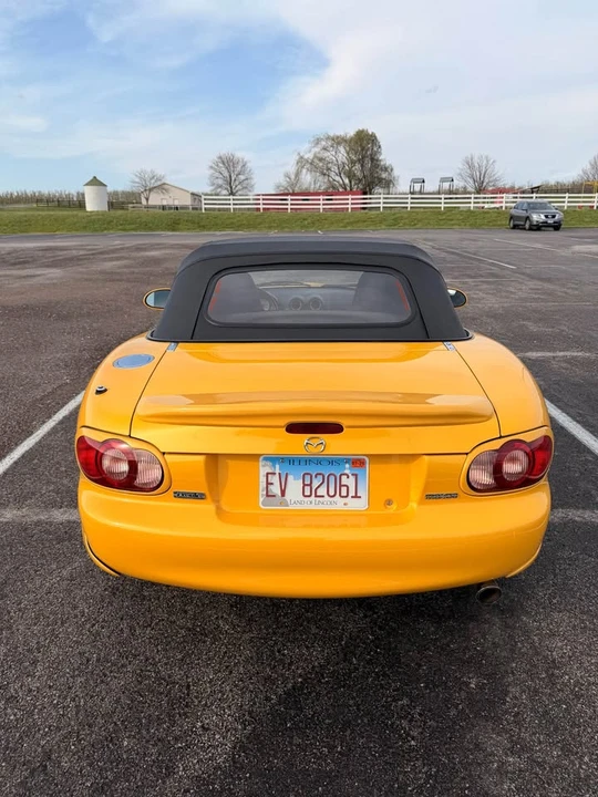 2002 Mazda NB MX-5 Miata - Image 8 of 13