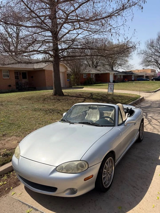 2002 Mazda NB MX-5 Miata - Image 6 of 17