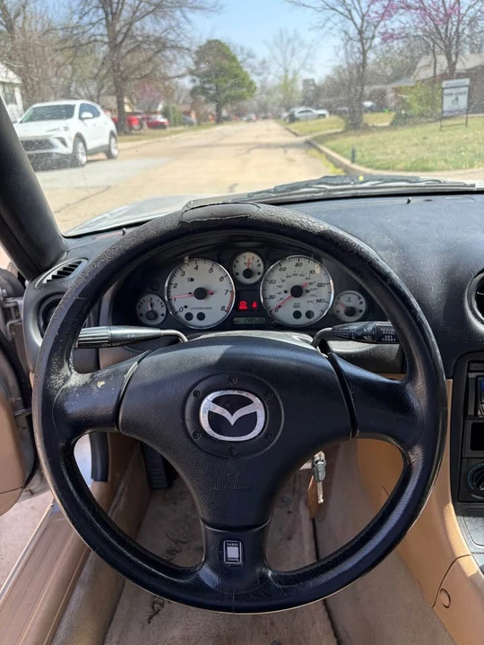 2002 Mazda NB MX-5 Miata - Image 14 of 17
