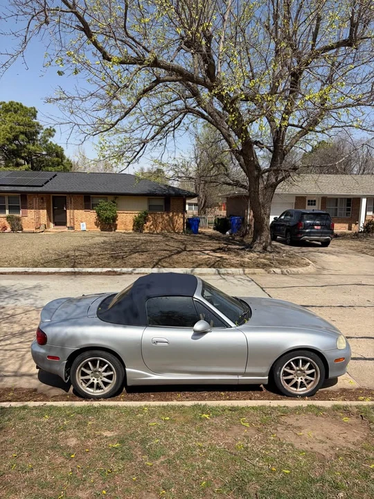 2002 Mazda NB MX-5 Miata - Image 2 of 17