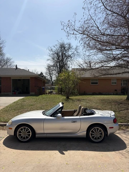 2002 Mazda NB MX-5 Miata - Image 5 of 17