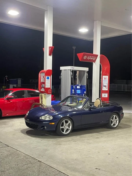 2002 Mazda NB MX-5 Miata - Image 2 of 8