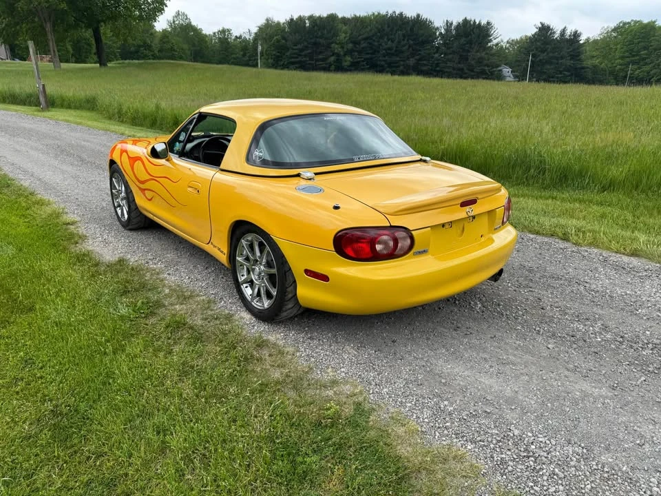2002 Mazda NB MX-5 Miata - Image 6 of 20