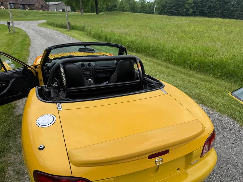 2002 Mazda NB MX-5 Miata - Image 15 of 20