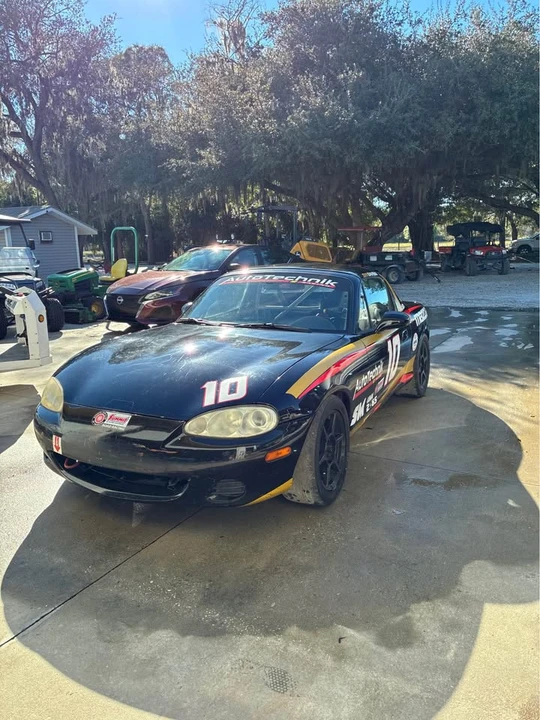 2002 Mazda NB MX-5 Miata - Image 2 of 10