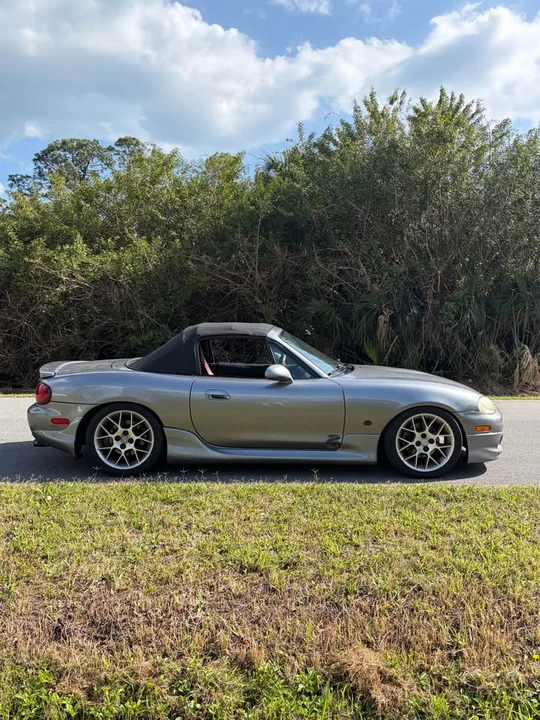 2002 Mazda NB MX-5 Miata - Image 2 of 11