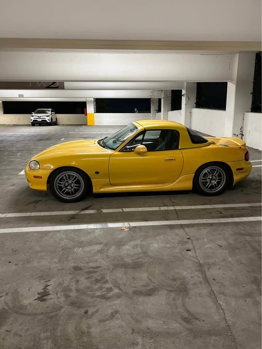 2002 Mazda NB MX-5 Miata - Image 3 of 9