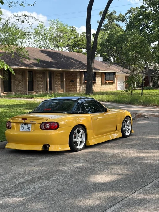 2002 Mazda NB MX-5 Miata - Image 2 of 5