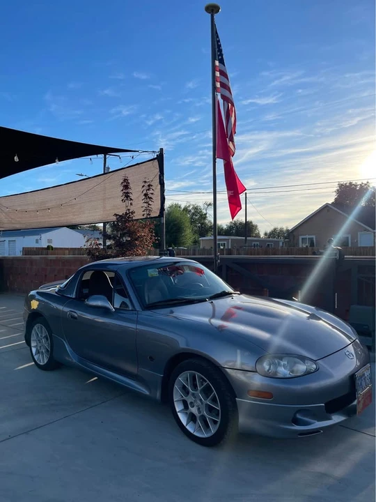 2002 Mazda NB MX-5 Miata - Image 3 of 10