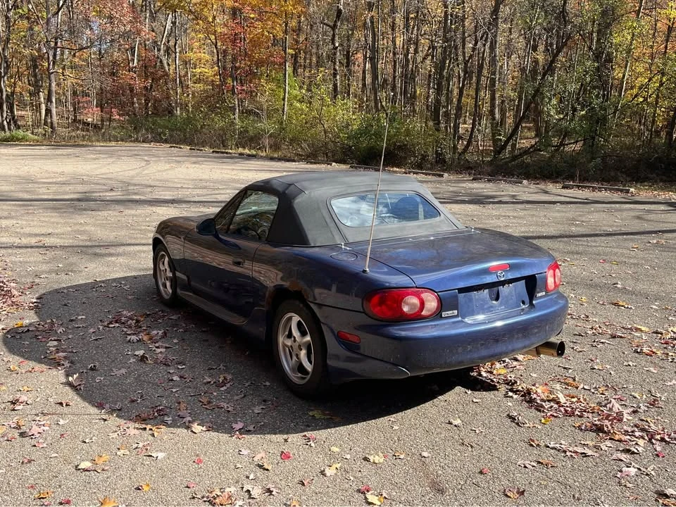 2002 Mazda NB MX-5 Miata - Image 8 of 18