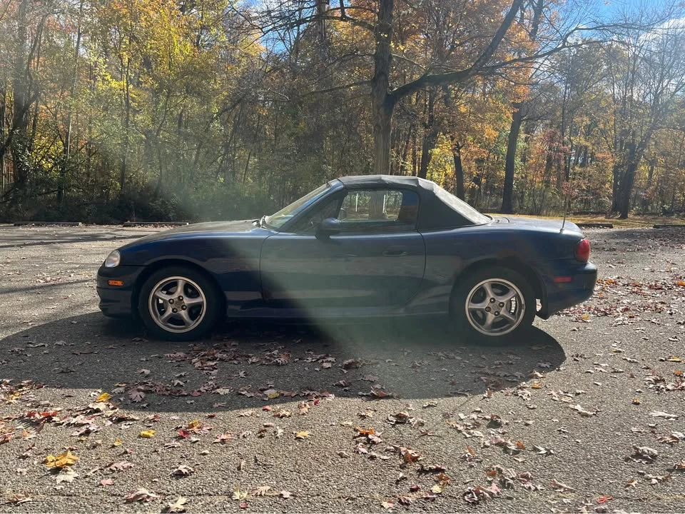 2002 Mazda NB MX-5 Miata - Image 9 of 18