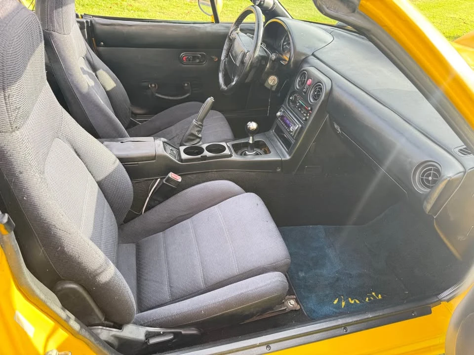 2002 Mazda NB MX-5 Miata - Image 15 of 20