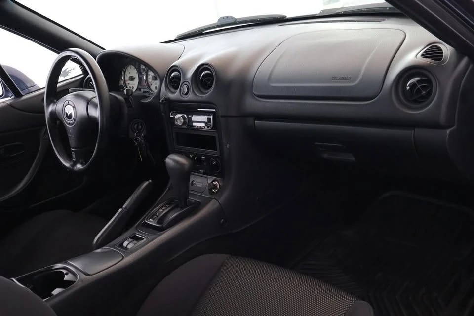 2002 Mazda NB MX-5 Miata - Image 10 of 17