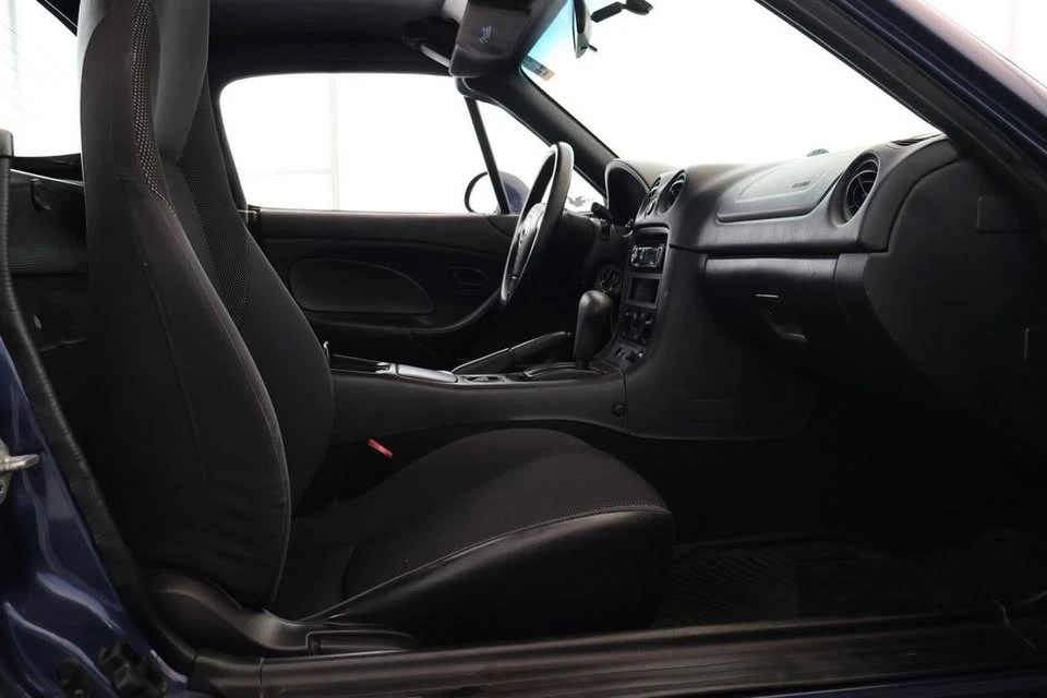 2002 Mazda NB MX-5 Miata - Image 9 of 17