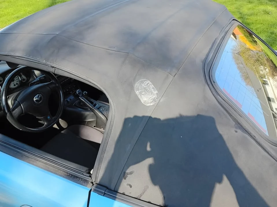 2002 Mazda NB MX-5 Miata - Image 10 of 12