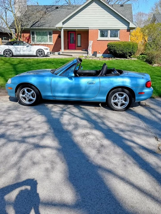 2002 Mazda NB MX-5 Miata - Image 2 of 12