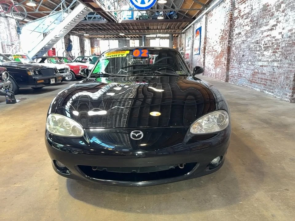 2002 Mazda NB MX-5 Miata - Image 8 of 19