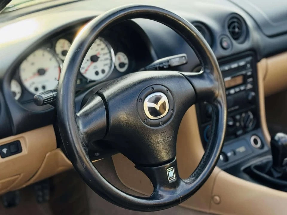 2002 Mazda NB MX-5 Miata - Image 14 of 18