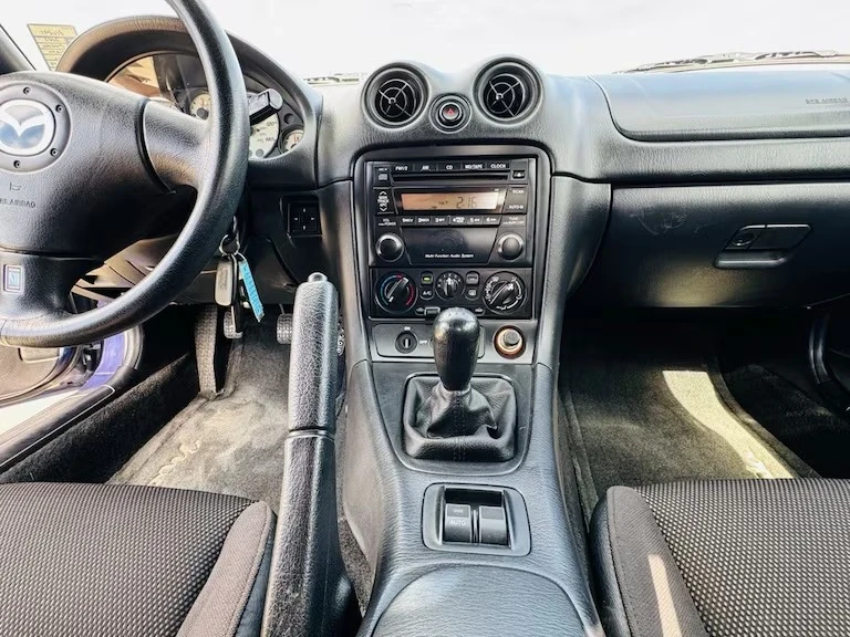 2002 Mazda NB MX-5 Miata - Image 4 of 8