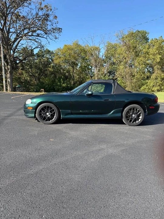 2002 Mazda NB MX-5 Miata - Image 2 of 18