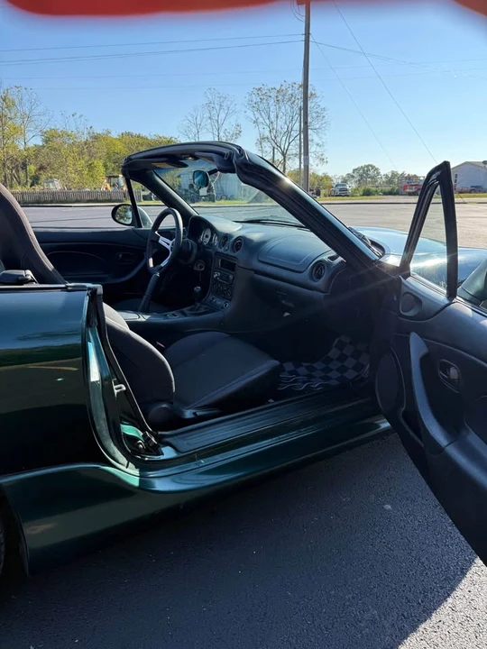 2002 Mazda NB MX-5 Miata - Image 16 of 18