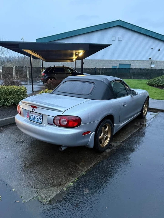 2002 Mazda NB MX-5 Miata - Image 3 of 8