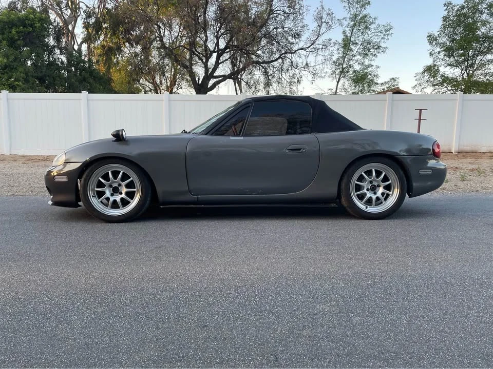 2002 Mazda NB MX-5 Miata - Image 2 of 9