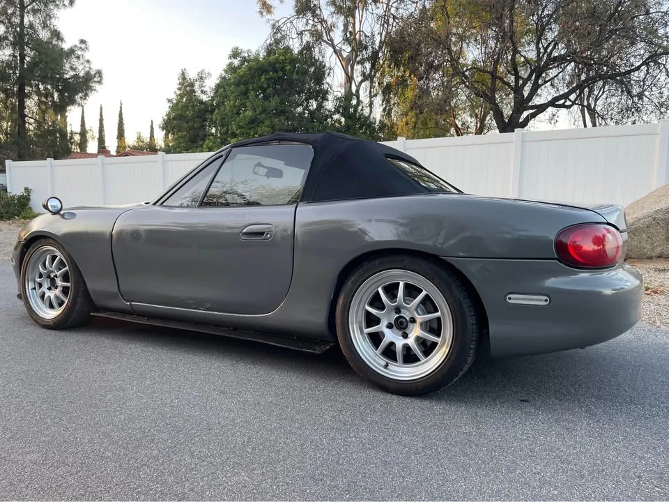 2002 Mazda NB MX-5 Miata - Image 3 of 9
