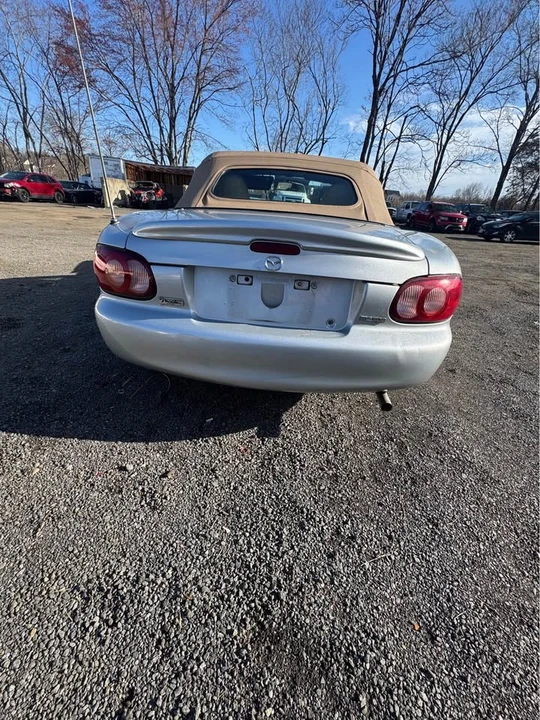 2002 Mazda NB MX-5 Miata - Image 4 of 6