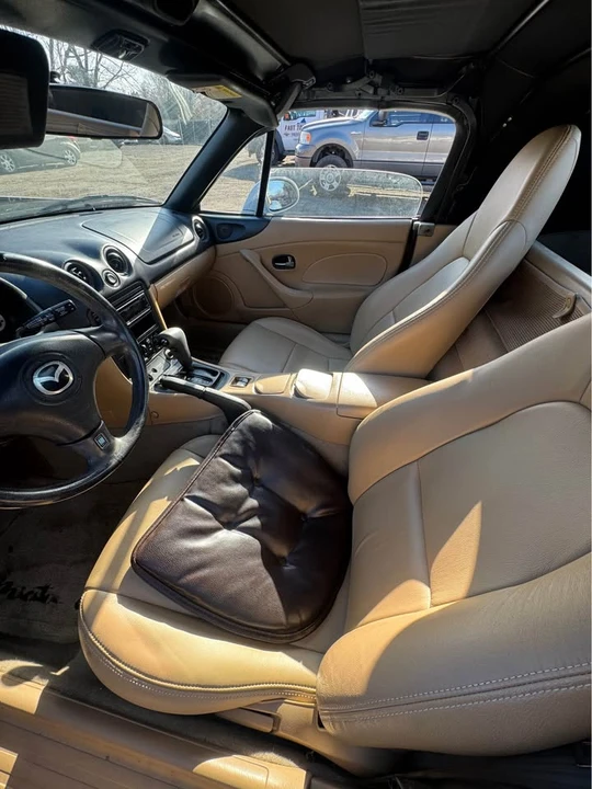 2002 Mazda NB MX-5 Miata - Image 5 of 6